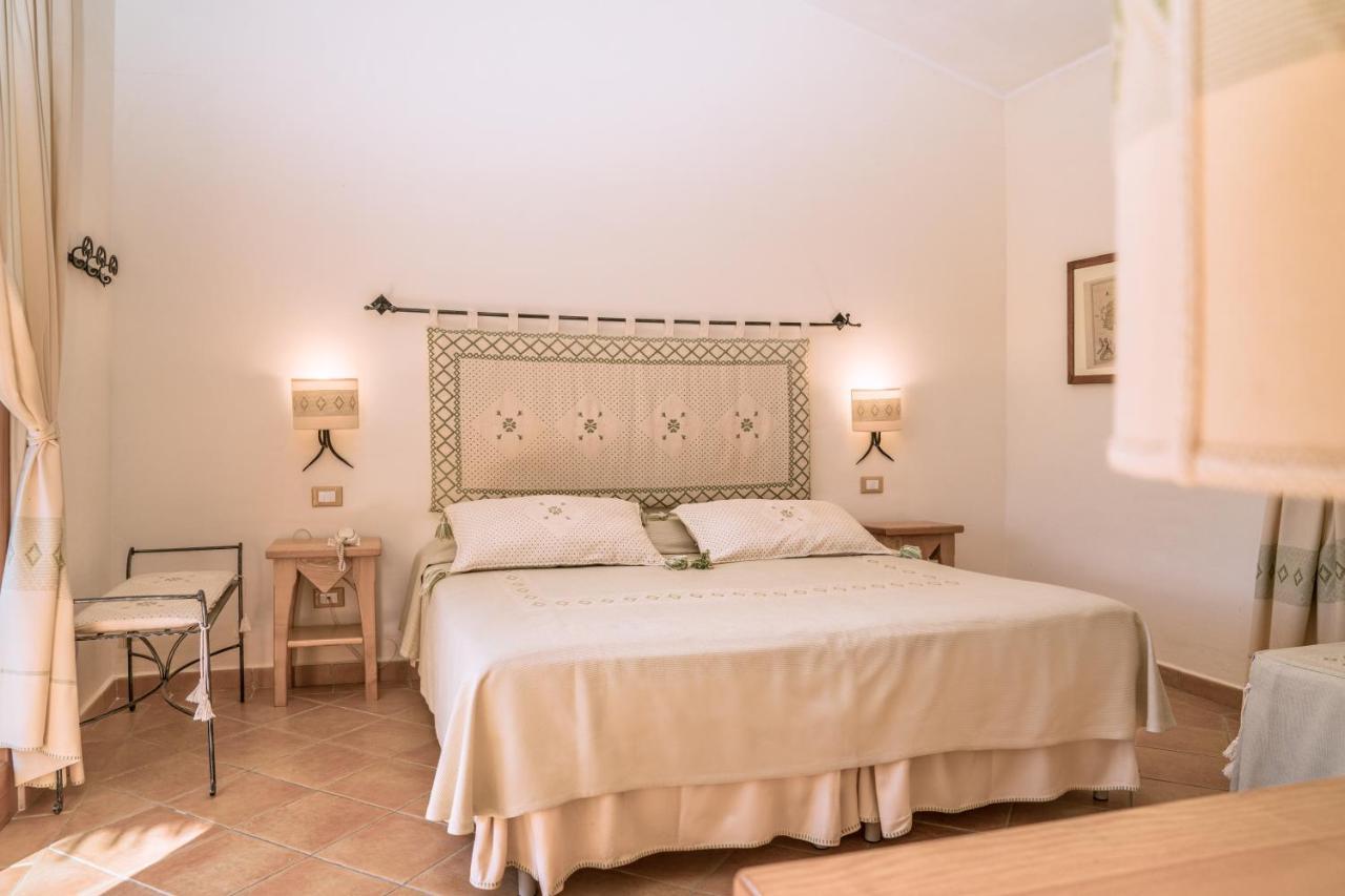 Hotel Aldiola Country Resort Сант Антонио Ди Галура Екстериор снимка