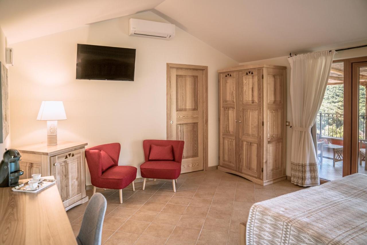 Hotel Aldiola Country Resort Сант Антонио Ди Галура Екстериор снимка