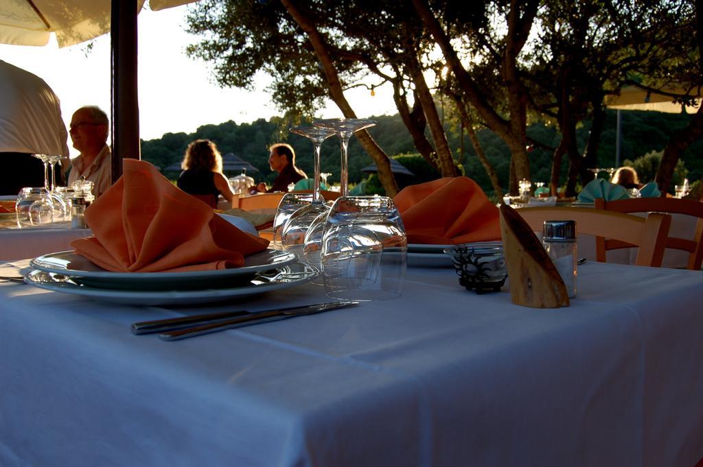 Hotel Aldiola Country Resort Сант Антонио Ди Галура Екстериор снимка